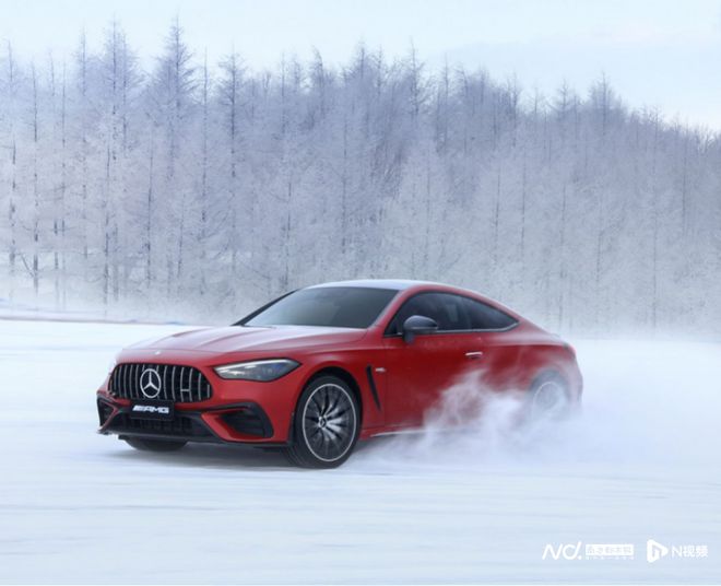 全新梅赛德斯-AMGGT63S高性能版燃擎上市(图5)