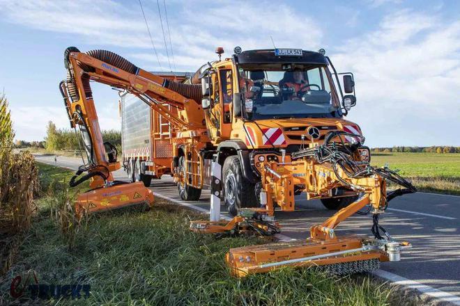 乌尼莫克百系列看过瘾！柴油纯电齐上阵奔驰Demopark2025展车阵容真豪华(图2)