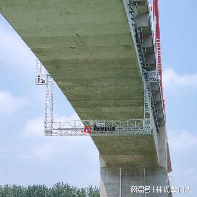 桥梁检查车维护手册(图1)
