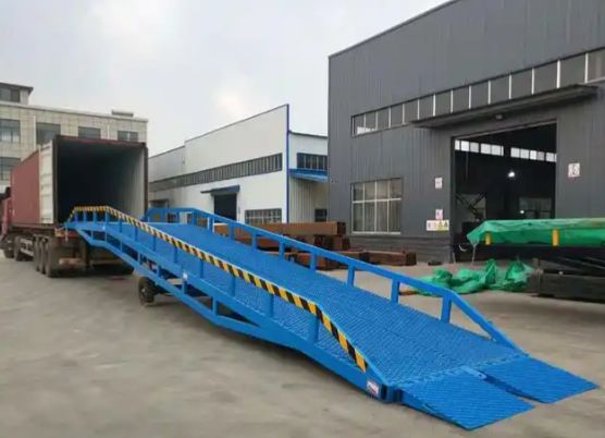 登车桥厂家推荐济南济工专业制造移动式登车桥、液压系统