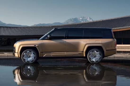 仰望U8L鼎世版定档9月12日上市预售价130万元(图2)