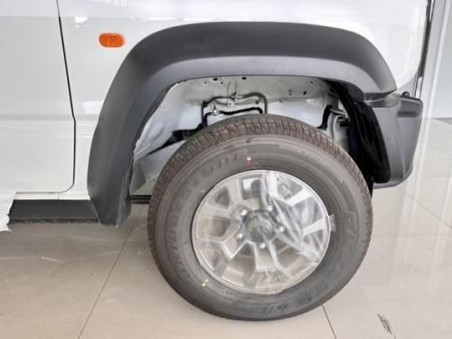 新款吉姆尼15L越野小霸王配置升级分期首付月供2000全款落地价(图3)