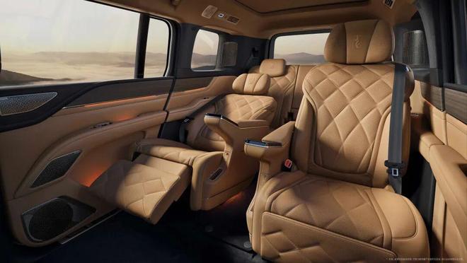 128万元！仰望U8L贵出的20万“尊”在哪？(图7)