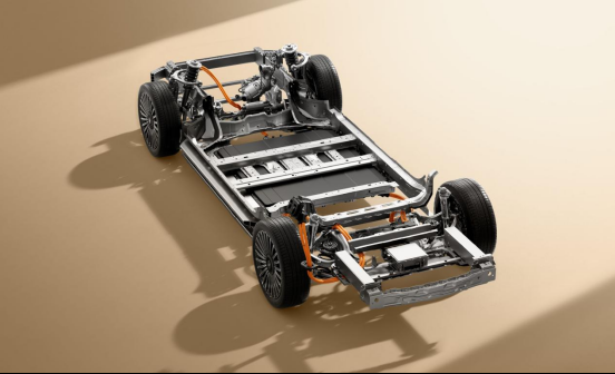 大六座SUV预售1999万起！风云T11定价在摸着银河M9过河？(图2)