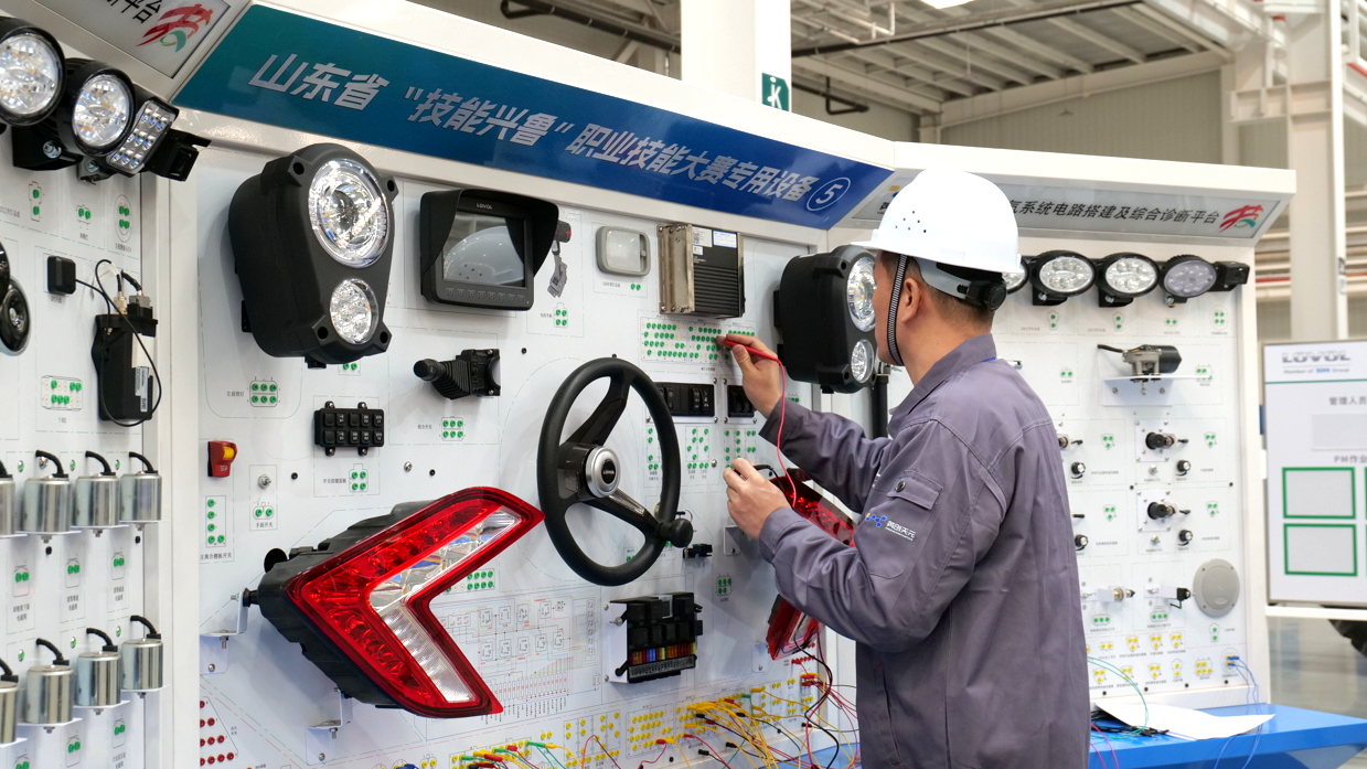 技能兴鲁山东省农机维修高手在潍柴雷沃展开巅峰对决(图4)