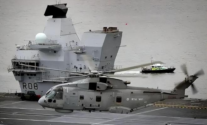 又让张召忠给说中了？英国东拼西凑建的2艘航母如今成为了累赘(图4)