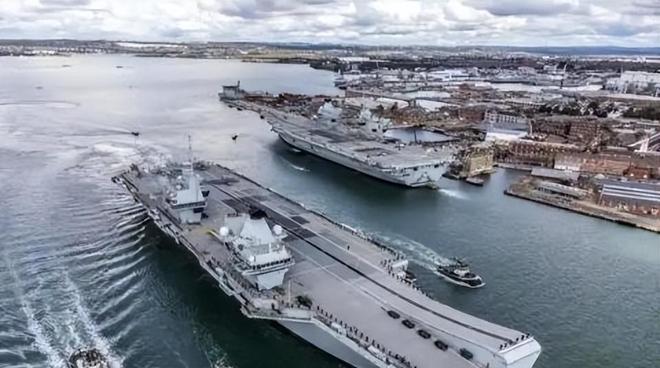 又让张召忠给说中了？英国东拼西凑建的2艘航母如今成为了累赘(图11)