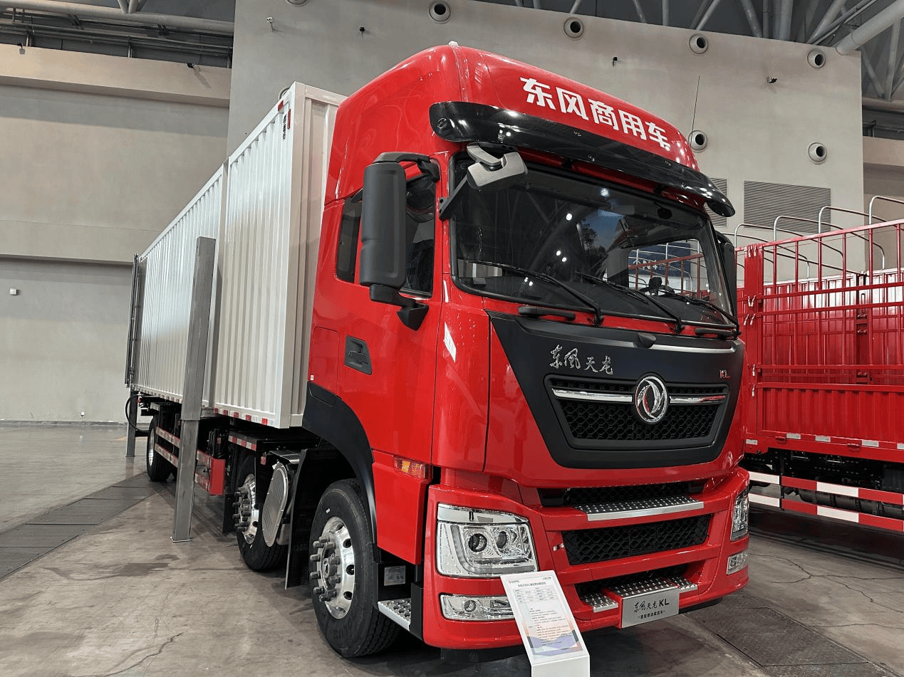 2026年型车大升级！东风天锦KRPlus、天龙KL变化在这里(图6)