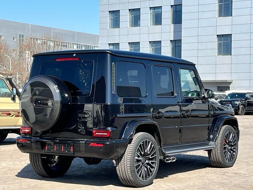 2025款奔驰G63AMG五座SUV触摸屏中控平底鼠标最新报价(图6)