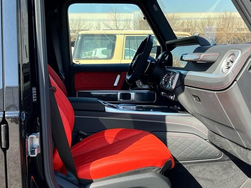 2025款奔驰G63AMG五座SUV触摸屏中控平底鼠标最新报价(图4)