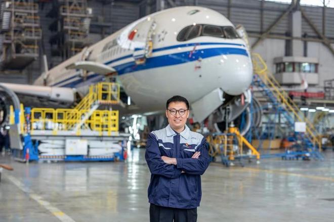 半两财经｜国航“飞机体检师”：春运40天我为飞机保驾护航(图4)