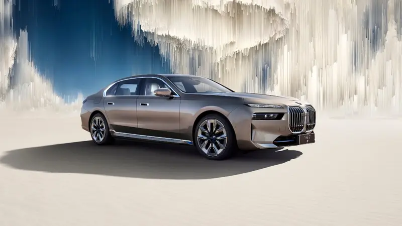 不止于昂贵：2026年百万级轿车安全与智能技术盘点(图2)